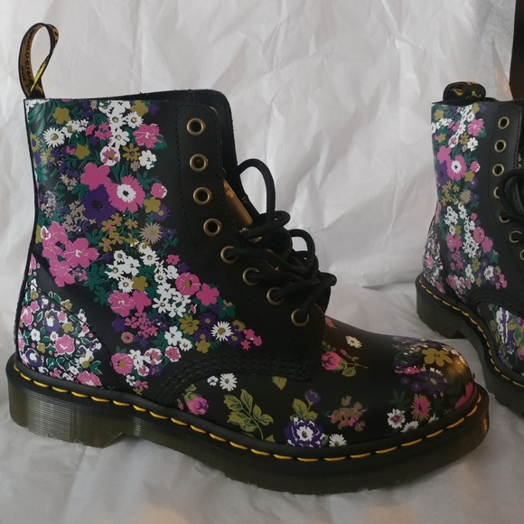 Dr Martens 1460 Pascal Black/multi vintage floral backhand boots - Picture 6 of 11